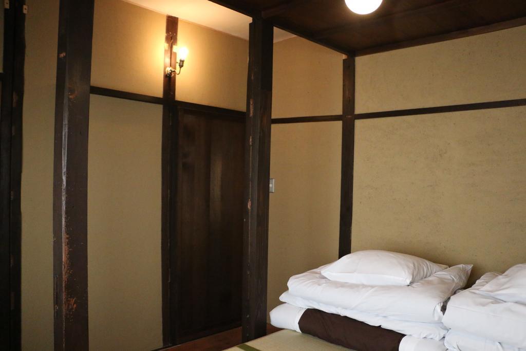 Hibari Hostel Kyoto Buitenkant foto